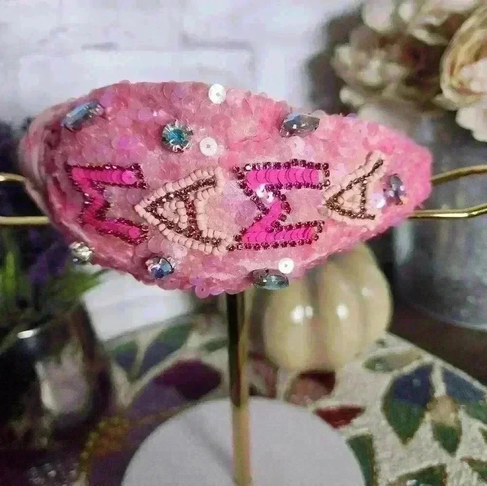 🩷💕 Oh So Pretty "Mama" headband - Picture 3 of 5